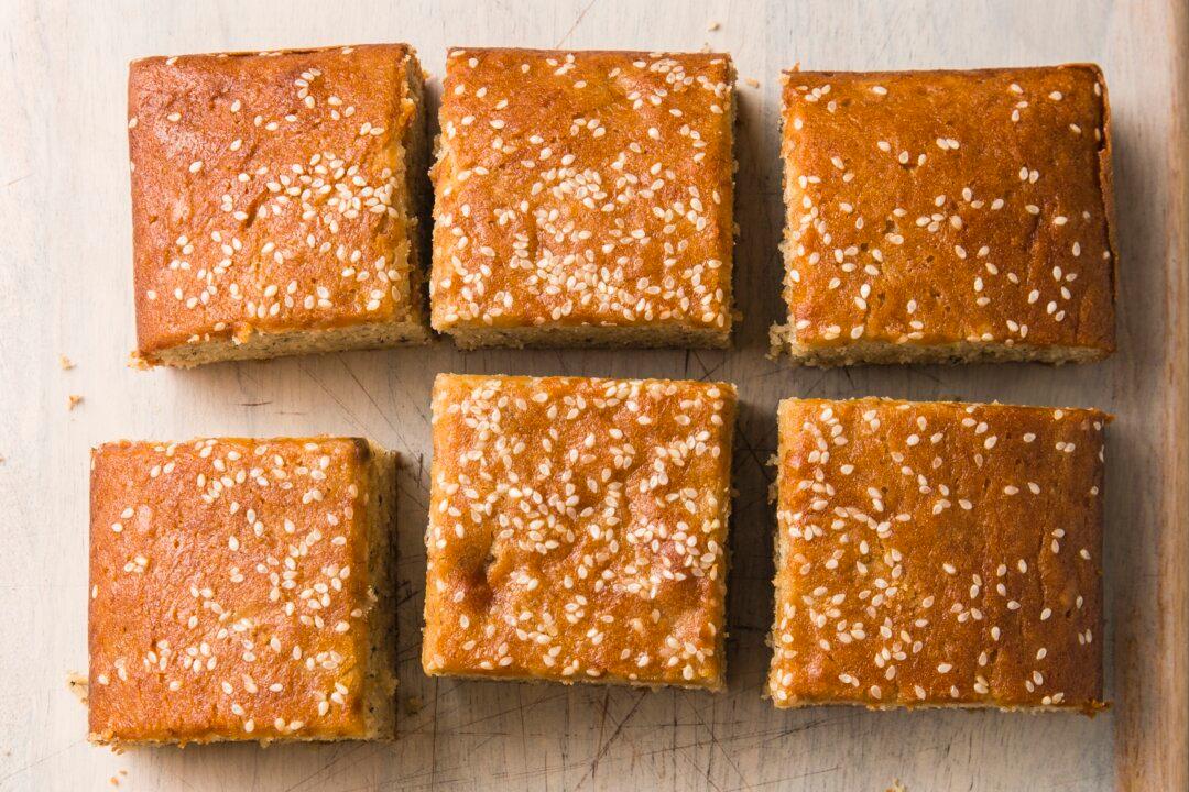 Tahini and Banana, a Popular (And Tasty!) Pairing