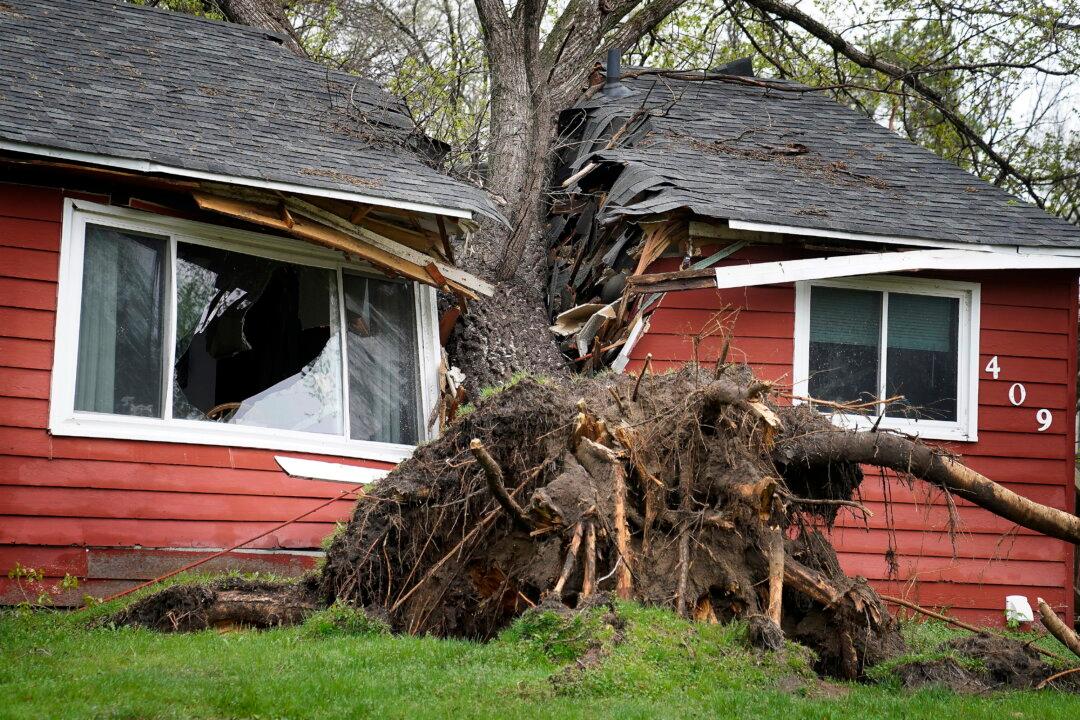 Severe Storms Blamed for 3 Deaths in South Dakota, Minnesota