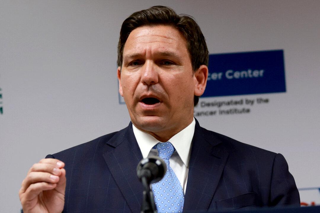 Florida Supreme Court OKs DeSantis Request to Probe Immigration Offenses, Especially Child Endangerment