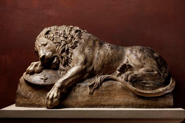 "Dying Lion" (The Lucerne Lion), 1819, by Bertel Thorvaldsen. Plaster cast; 2 feet 9 inches by 5 feet 3 1/4 inches. Thorvaldsens Museum, Copenhagen, Denmark. (Jakob Faurvig/Thorvaldsens Museum)