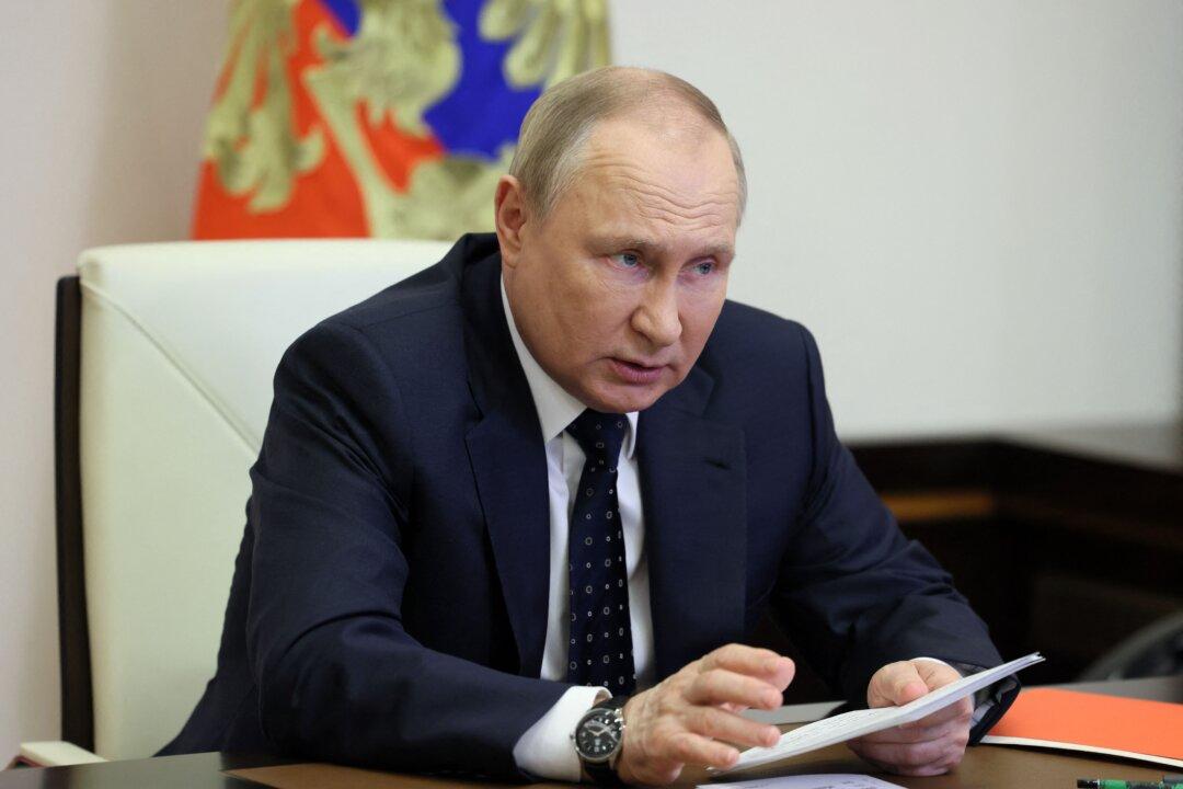 Putin Assembles Eurasian Economic Union to Counter Western Sanctions