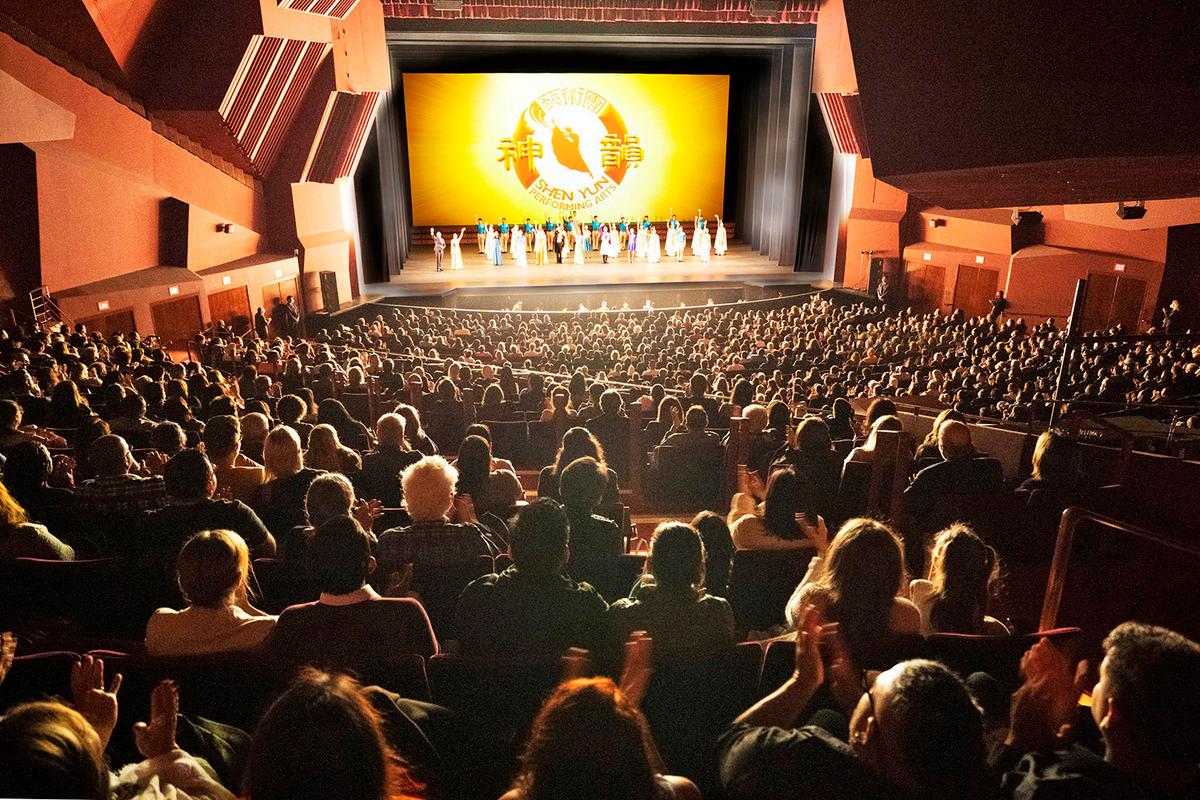 President Tsai, Leading Officials Welcome Shen Yun to Taiwan