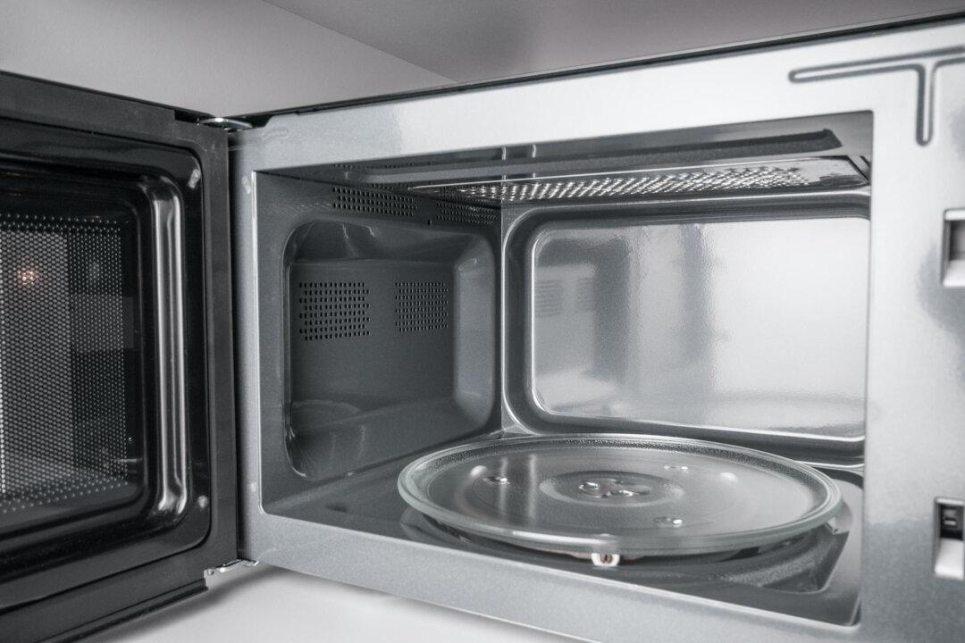 Is It Dangerous to Microwave Nothing?