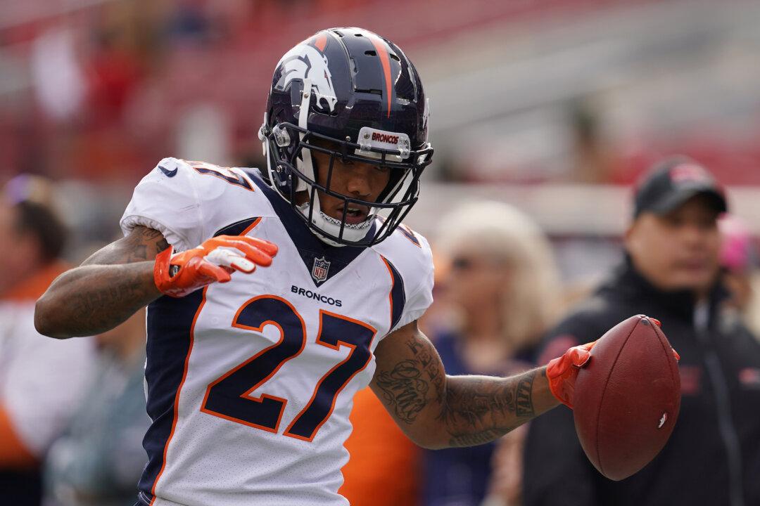 Former NFL Player Charged With Assault After Viral Brawl With Airport Worker in NJ: Report