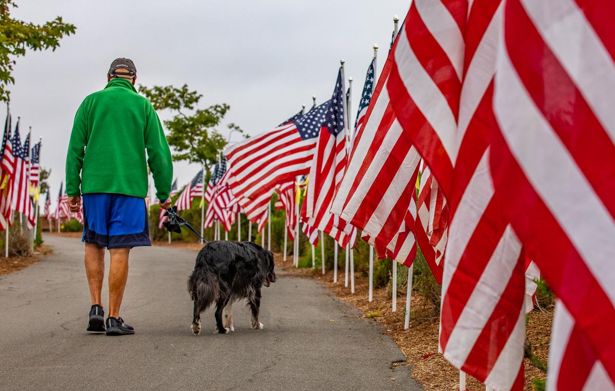 1,776 Flags Honor Service Members in Newport Beach