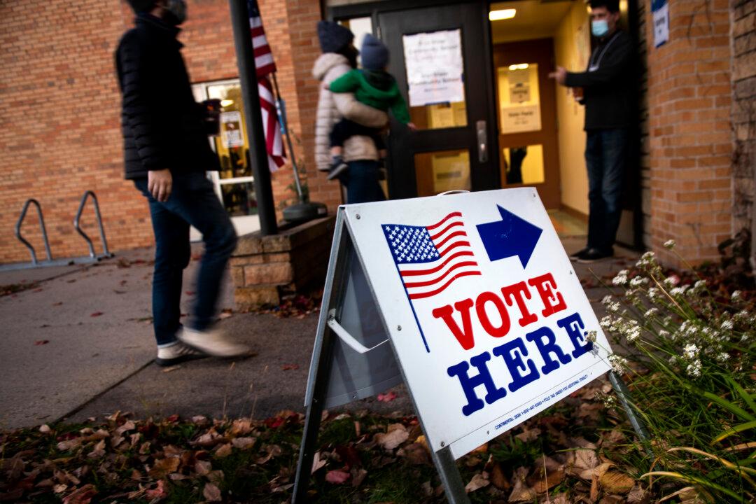 Expert Looks Into ‘Crystal Ball’ for 2022 November Election Developments