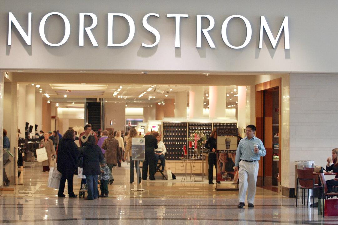 Chart Wars: Does Nordstrom or Urban Outfitters Appear Stronger After Q1 Earnings?