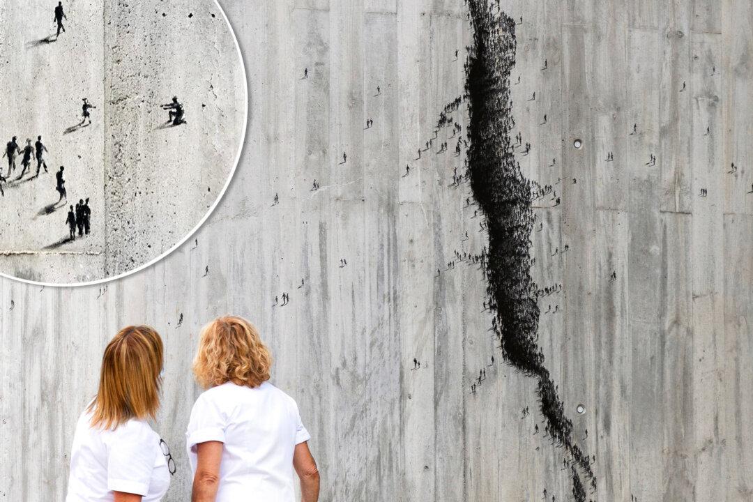 Photos: Trick-of-the-Eye Street Art That Makes You Move in Close, Then Take a Step Back