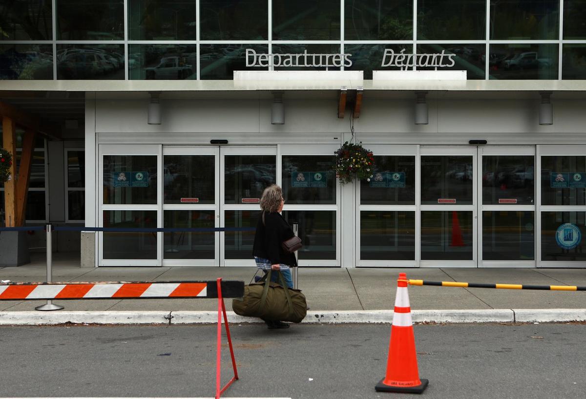 36 Victoria Airport Workers Fired After Investigation Finds Ongoing ‘Incomplete Screening’