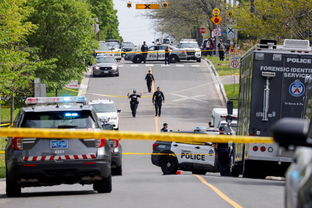 Police Kill Armed Man Near Toronto School