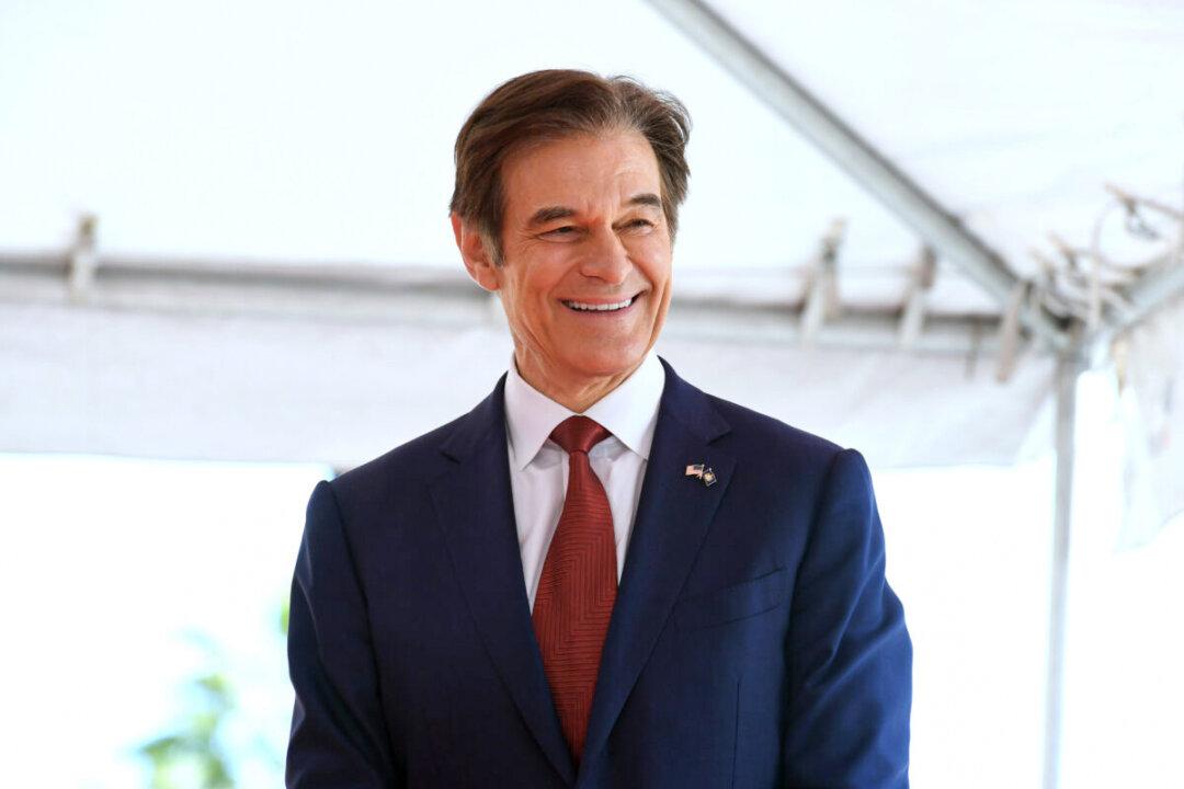 Dr. Oz Wins GOP Senate Primary for Pennsylvania, to Face Fetterman