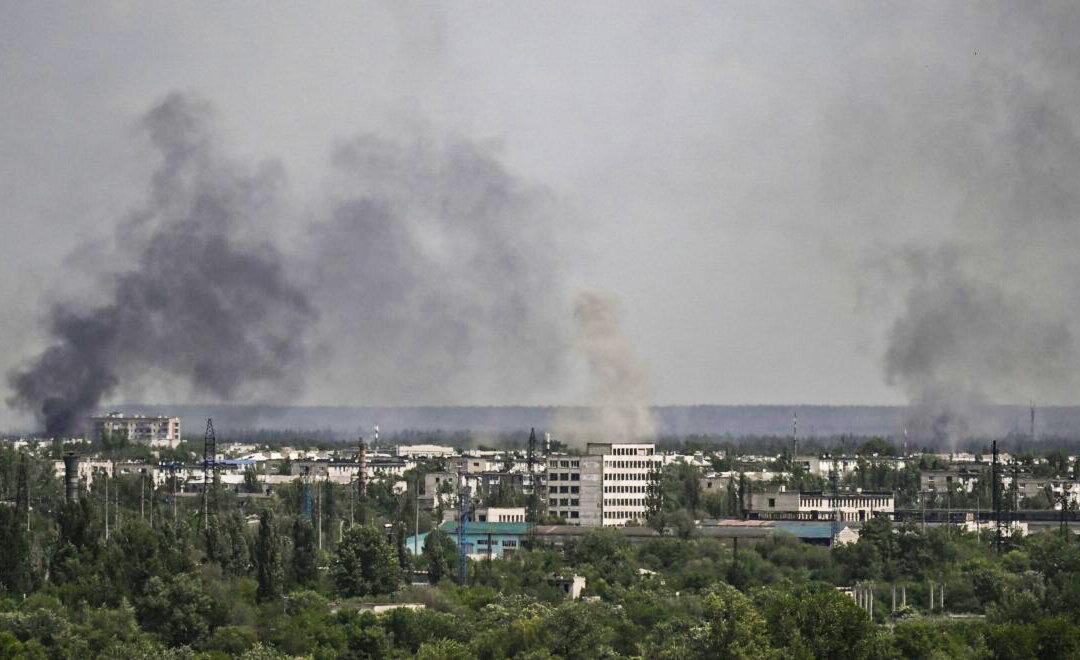 Two Reuters Journalists Injured, Driver Killed in East Ukraine