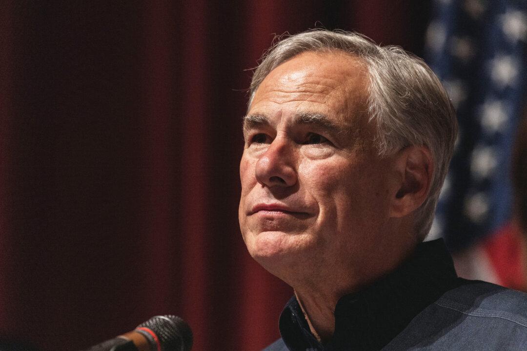Texas Governor Calls for School Rapid Response Training After Uvalde Shooting