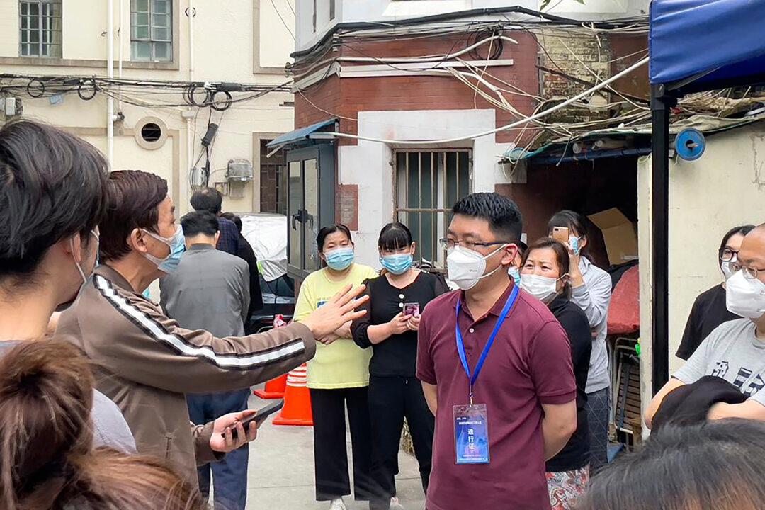 Within 24 Hours of Reopening, Some Shanghai Neighborhoods Shut Down Due to New COVID Cases