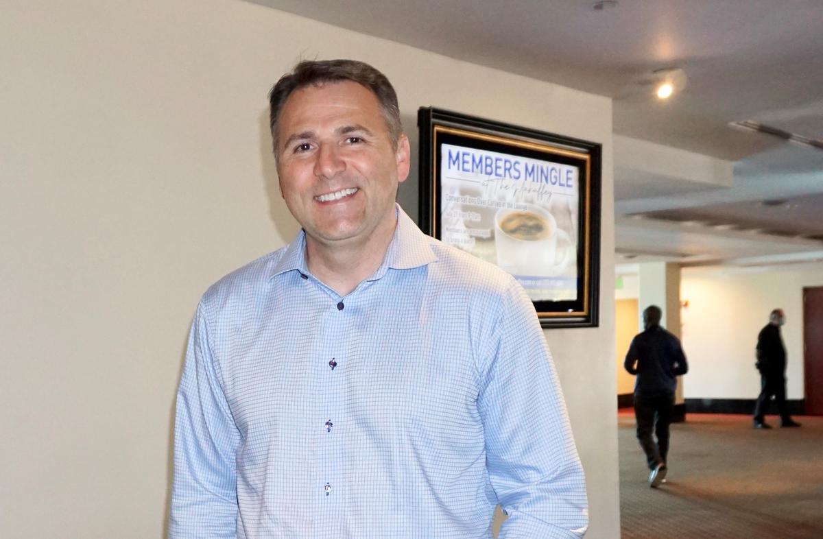 Executive Feels the Energy of Shen Yun’s Performance