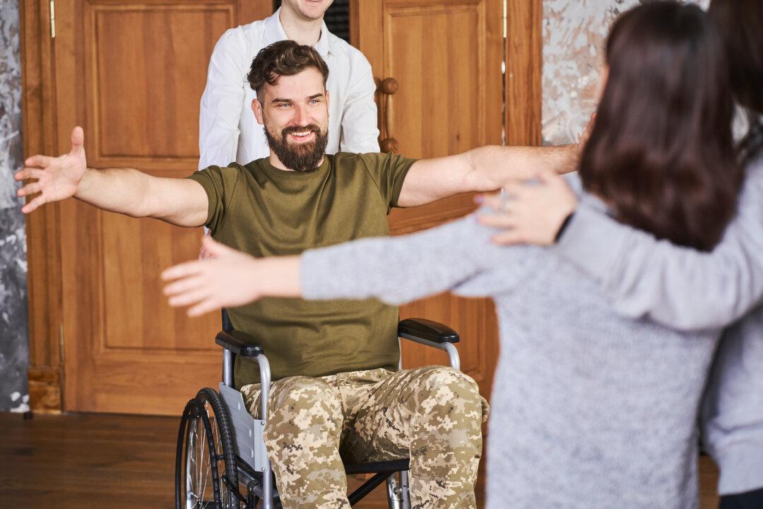 US Military Is Using a Unique Formulation of Acupuncture to Relieve Pain and Avoid Opioids