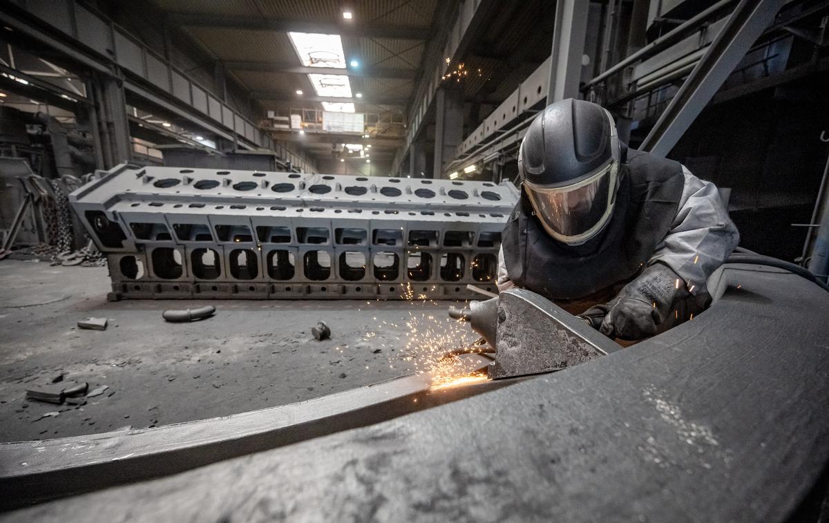 Stagflation Looms as German Business Confidence Slides