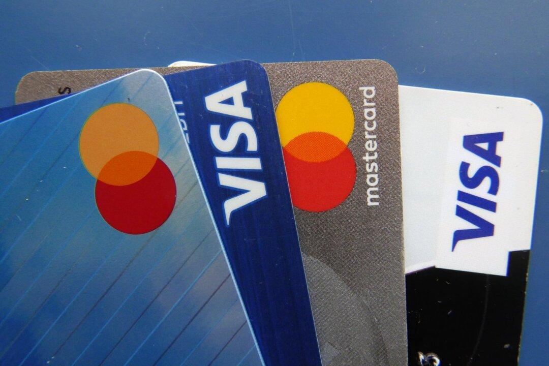 A Bipartisan Credit Card Bill Reintroduced In Congress to Foster Greater Competition