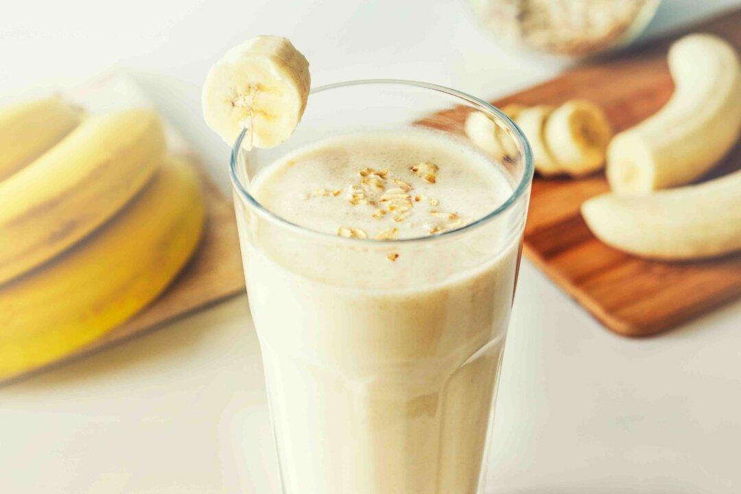 This Peanut Butter Banana Smoothie Is Cool, Creamy, and Completely Satisfying