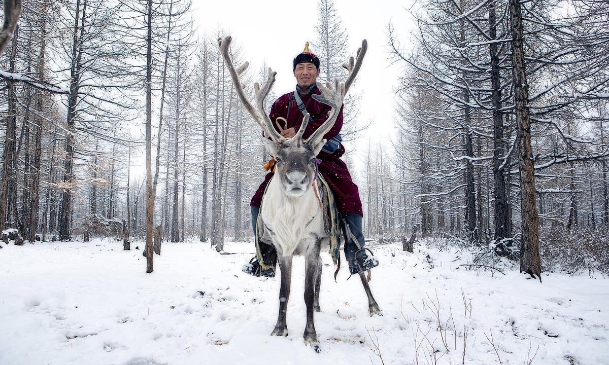 Photographers Capture Life of Reindeer Herders Living on the Mongolian-Siberian Border in Amazing Photo Series