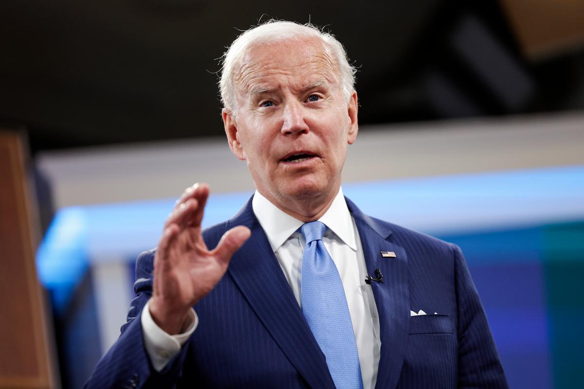 Biden Urges Congress to Pass Gun Bill Backed by 10 Republicans