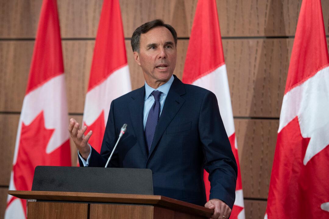 Trudeau Shouldn’t Have Used Vaccine Mandates As a ‘Wedge Issue,’ Morneau Says