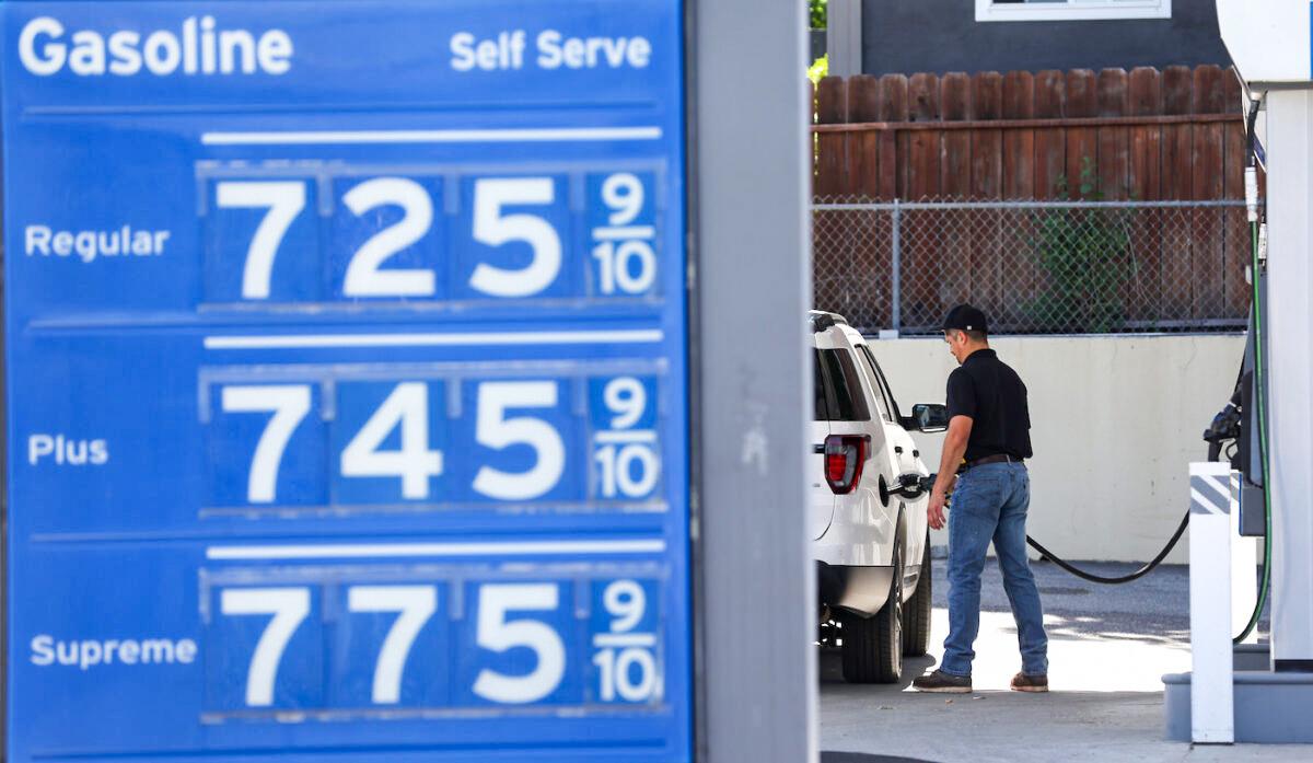 California Gas Prices Dip Slightly After Retailers Permitted to Use Cheaper ‘Winter Blend’