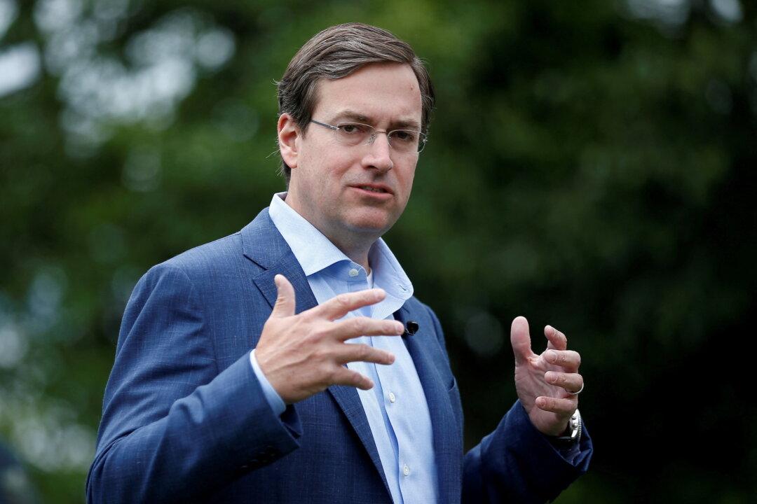 Amazon Executive Behind Its Massive Delivery Operation to Leave After 23 Years