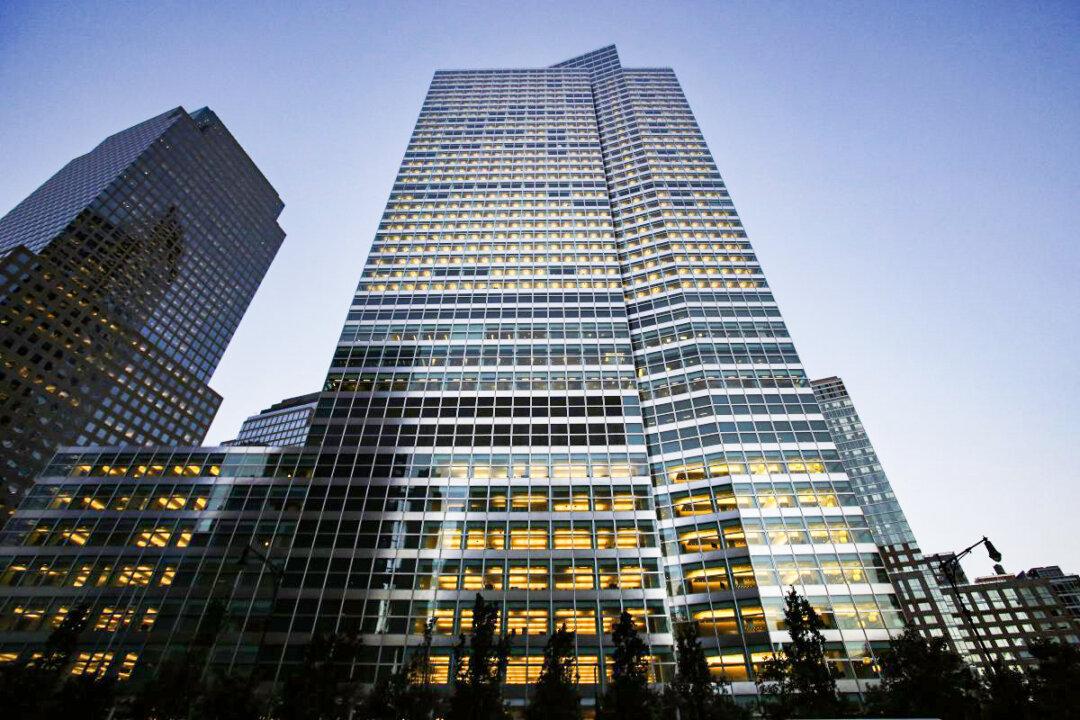 Goldman Sachs Cuts GDP Forecast, Warns of Economic Hit From Bank Rout