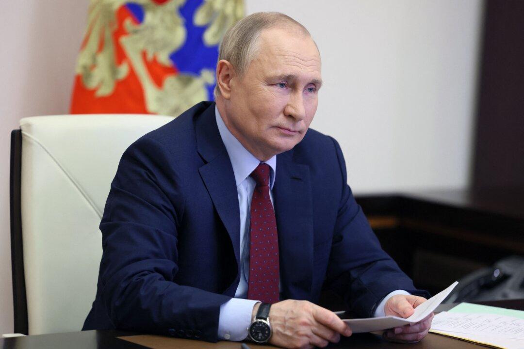 Putin Warns Russia Will Strike New Targets If US Gives New Missiles to Ukraine