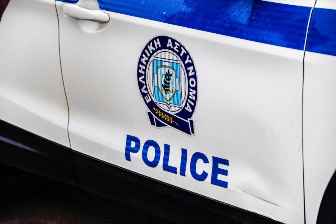 Police: 4 Migrants Among 6 Killed in Highway Crash in Greece