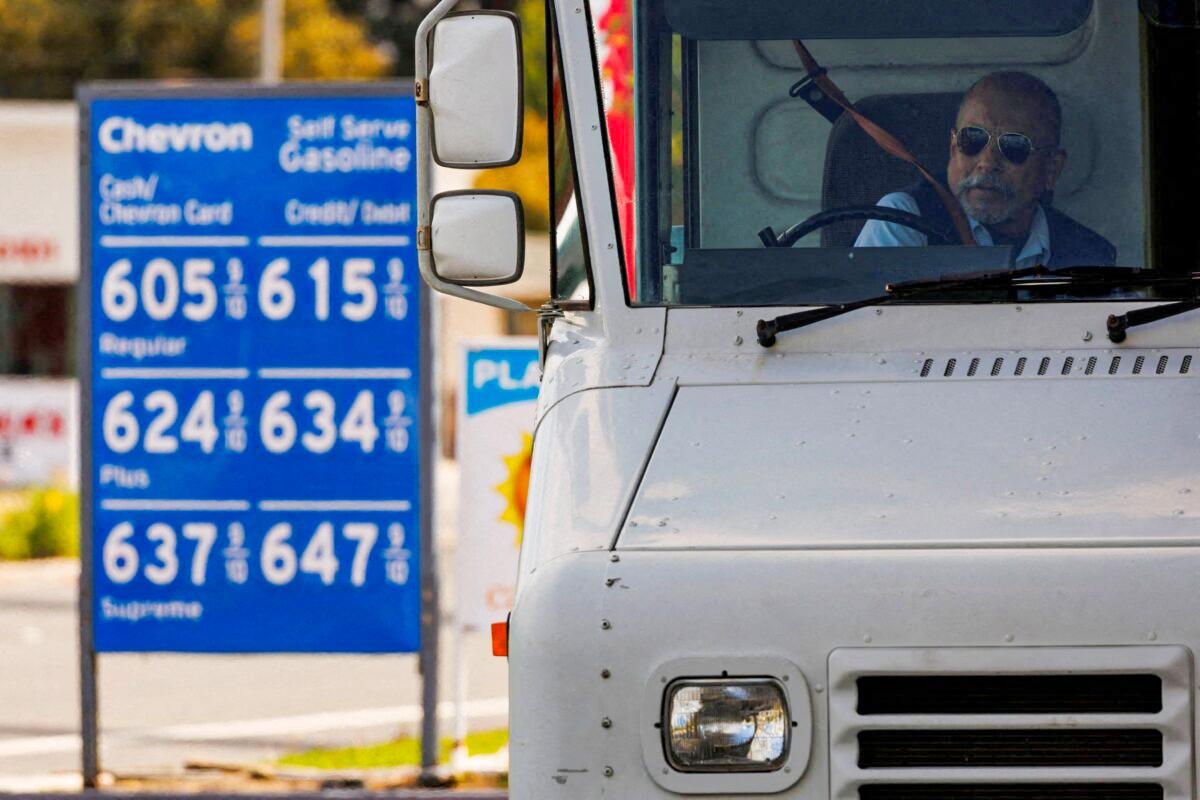 Gas Prices Near $6 a Gallon in Washington, Prices Remain Elevated Nationwide