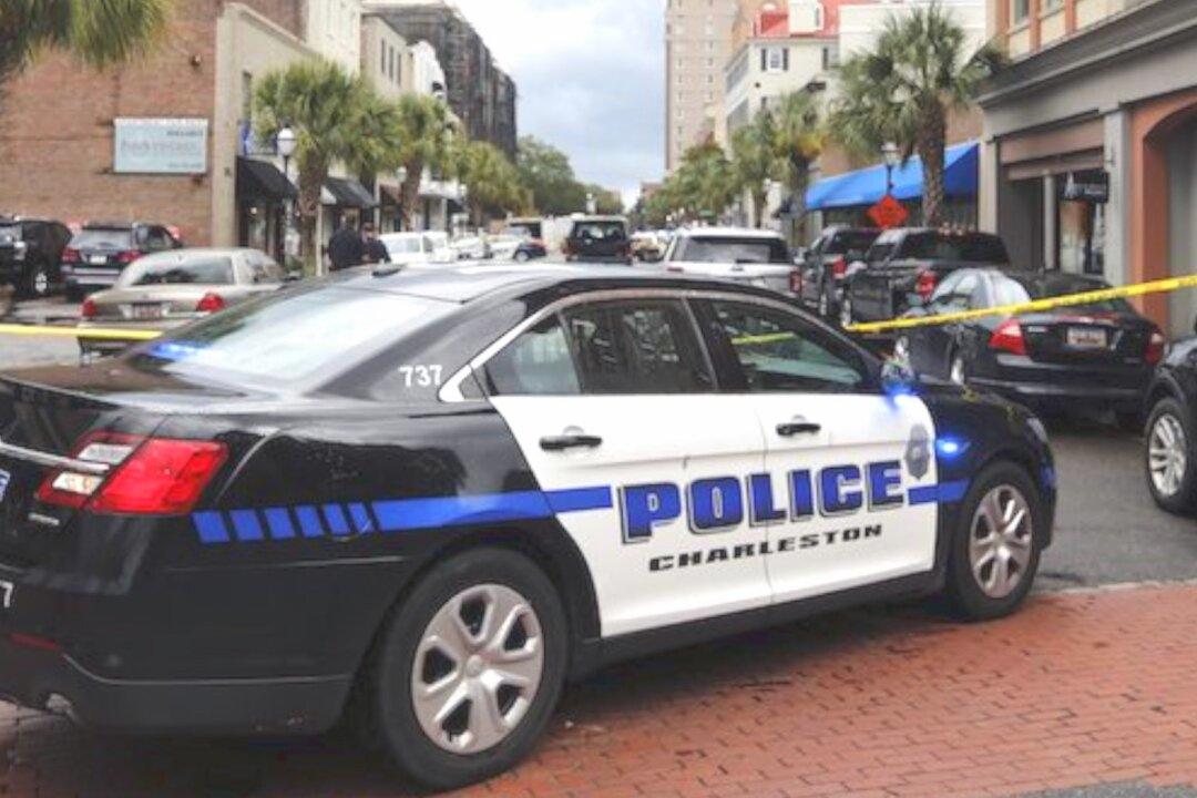 South Carolina 3-Year-Old Accidentally Shoots Mom in Front of Grandmother