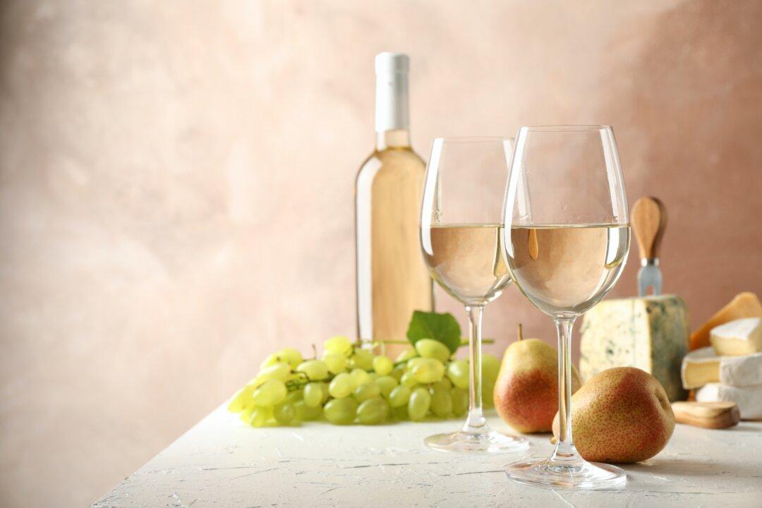 Summer Sippers: The Best Wines to Drink This Season, According to Experts