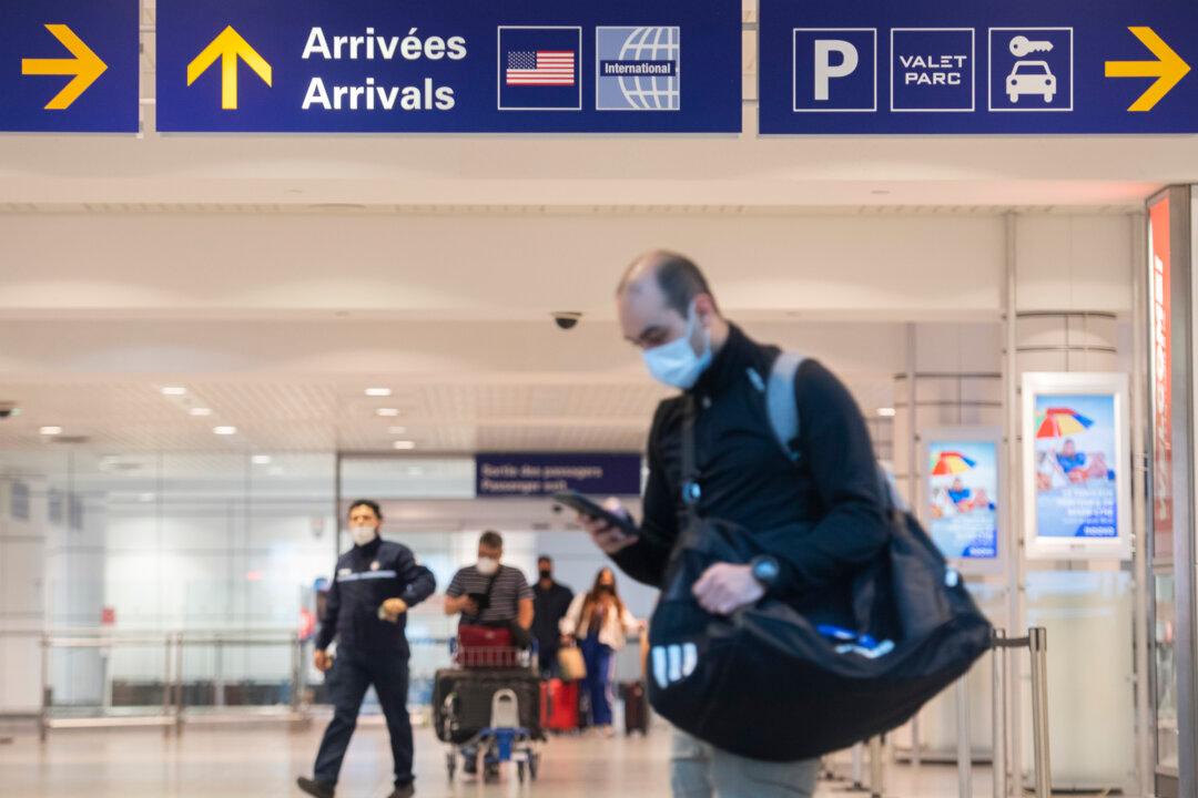 Canadian Airports Call for Ending Vaccine Mandates for Air Passengers and Employees