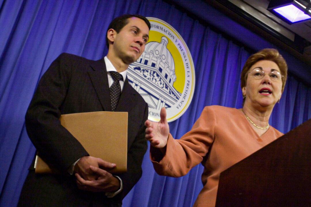 Cabinet Minister in Dominican Republic Slain in His Office