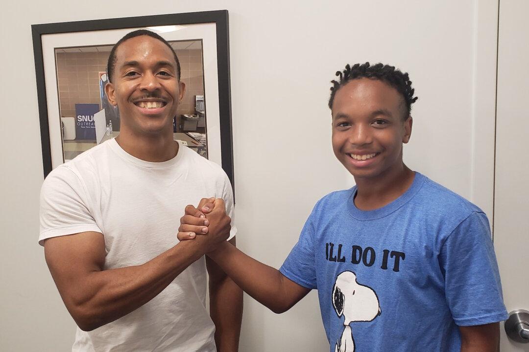 Mentoring Program Matches ‘Bigs’ With ’Littles’