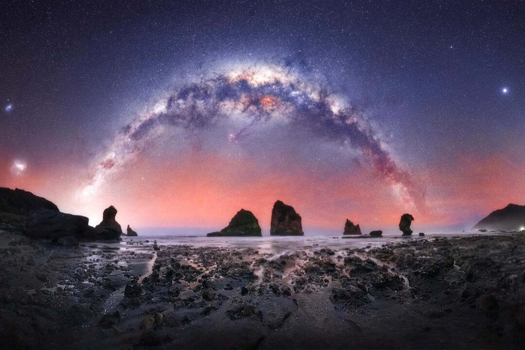Milky Way Photographer of the Year Reveals Galactic Panoramas in ‘Magical’ Places, Meteors, and More