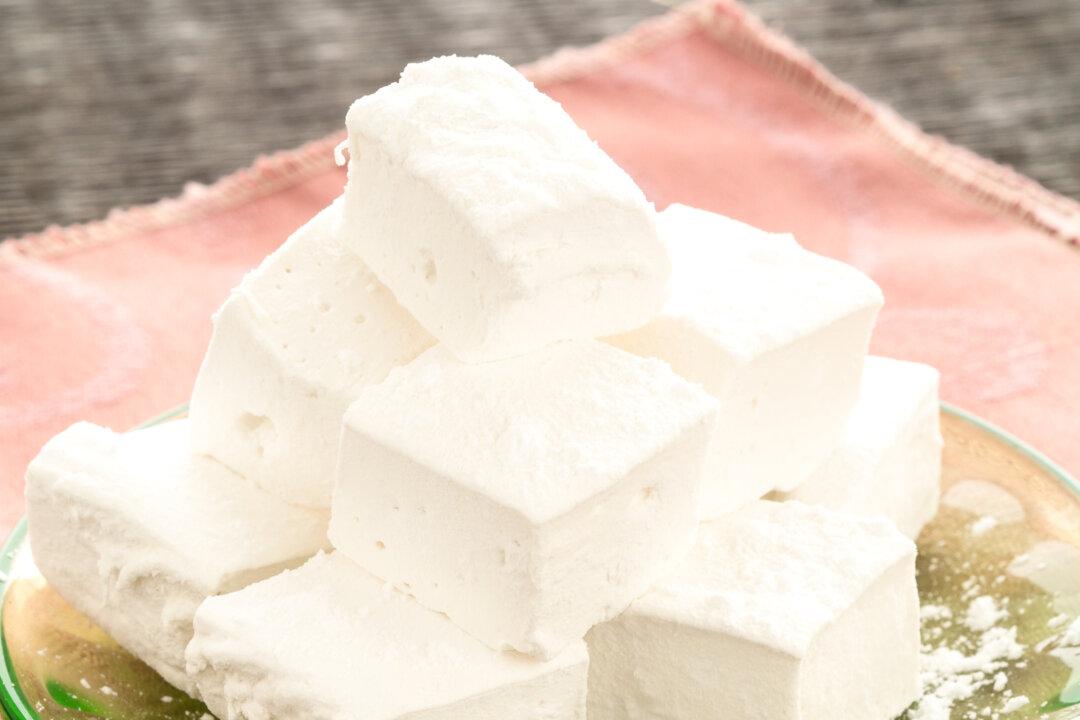 Making Vegan Marshmallows at Home Is Easier Than You Think