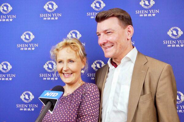 Britta Jacobus and Björn Peters at the Shen Yun Performing Arts performance at Jahrhunderthalle Frankfurt on May 31, 2022. (NTD News)