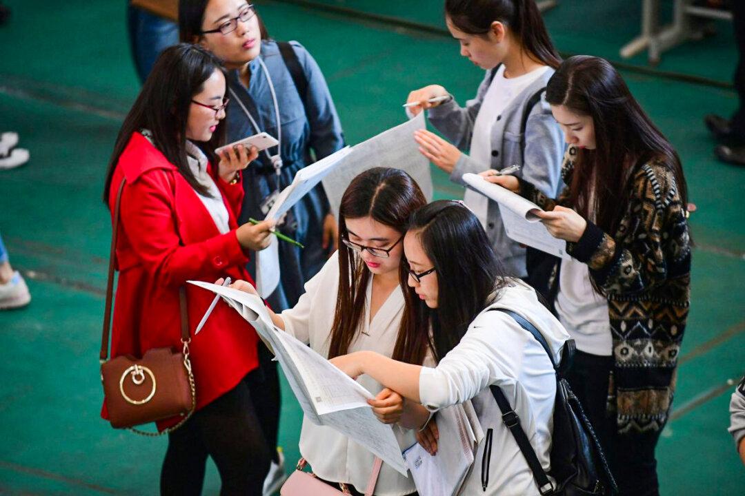 ‘Graduates Can Pay to Get Work’: Suggestion to Tackle China’s High Unemployment Rate Triggers Outrage