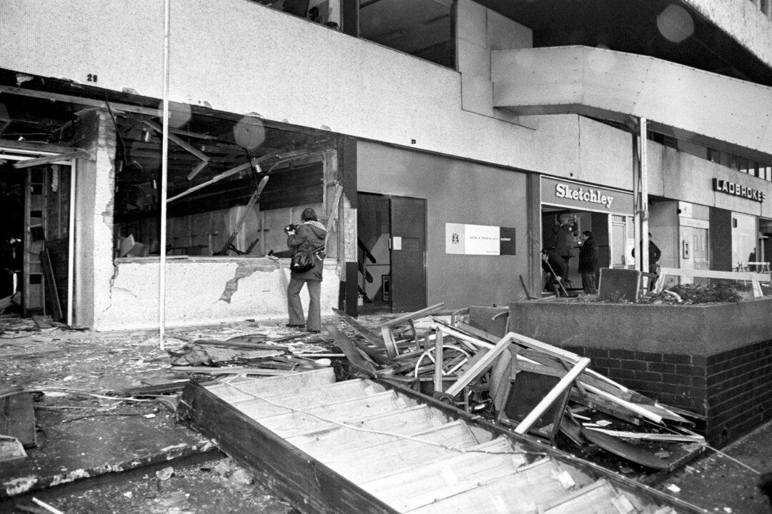 Family of 1974 IRA Pub Attack in Birmingham to Sue Police and Alleged Bomber