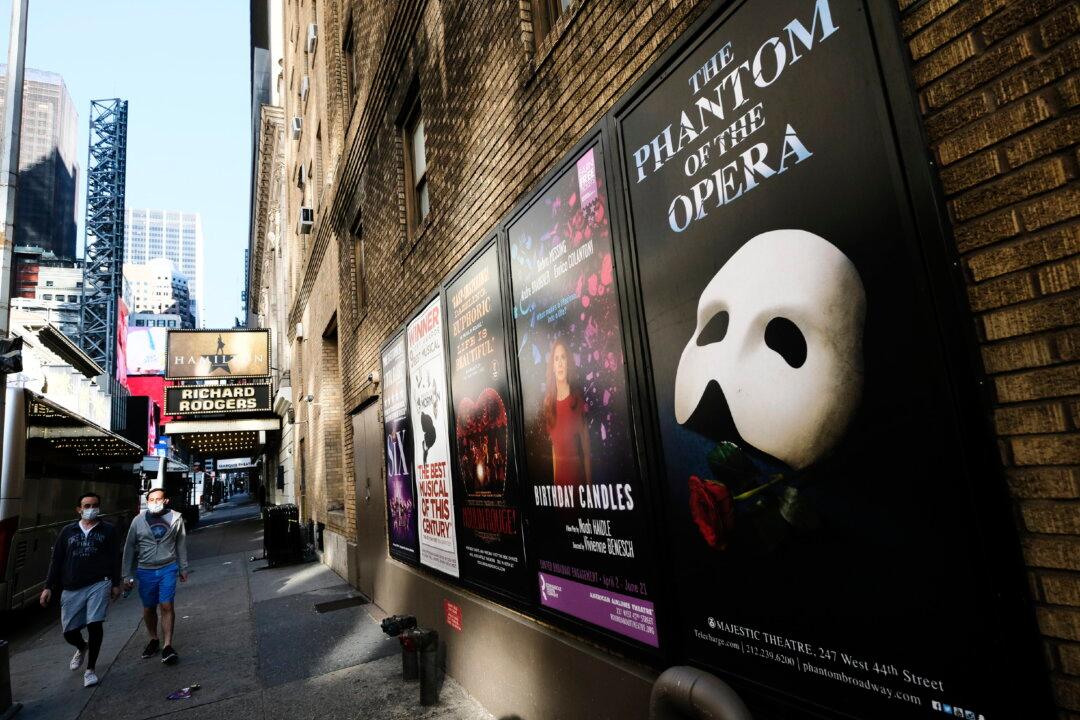 Broadway Theaters Drop Their Mask Mandate Starting in July