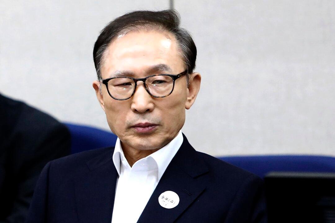 South Korean Prosecutors Grant Ex-president Temporary Release