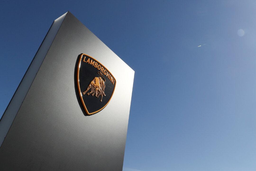 Lamborghini Wants Hybrid Cars in Its Range Beyond 2030 With E-fuels: CEO