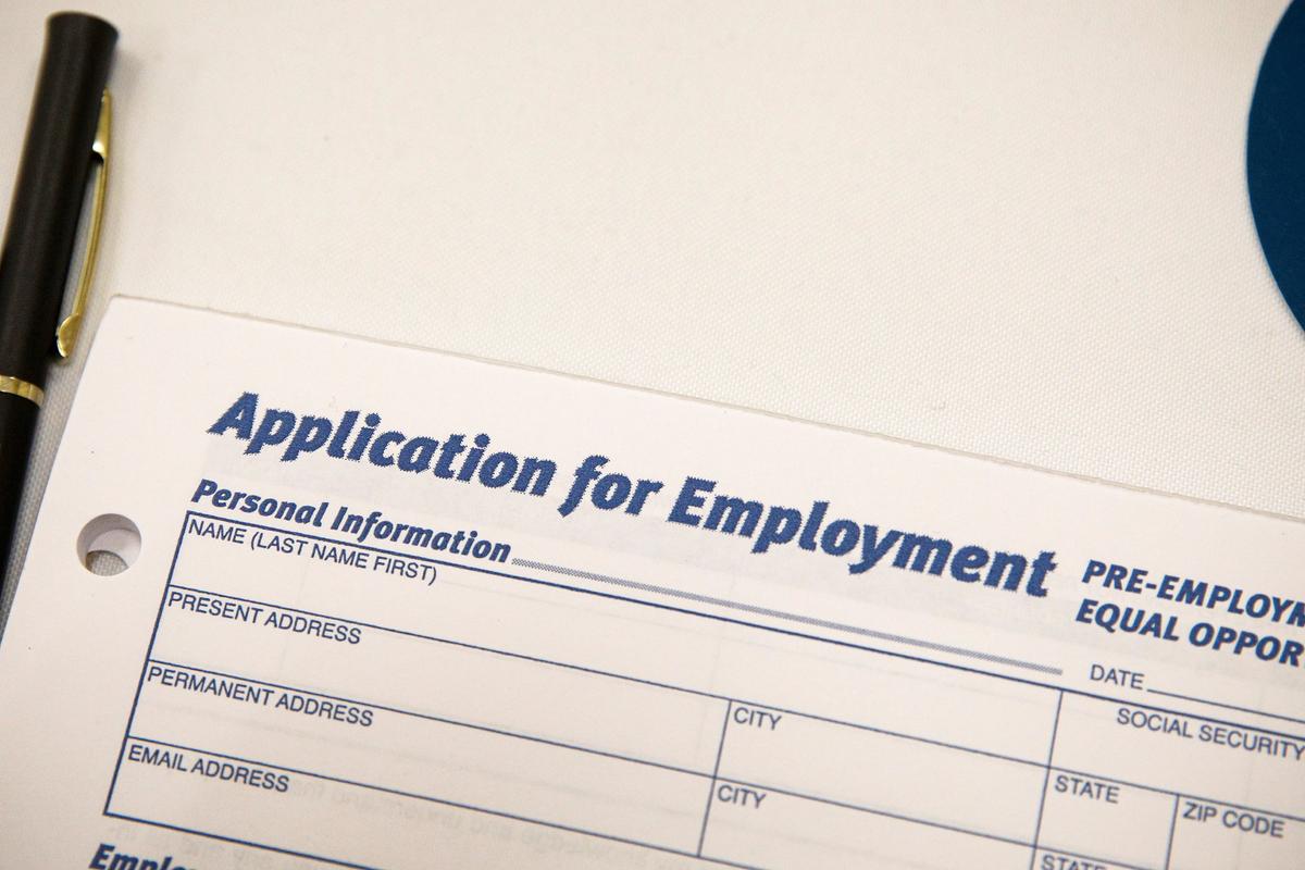 New York Fed Reports Fewer Americans Are Changing Jobs, a Sign That the Labor Market Is Cooling
