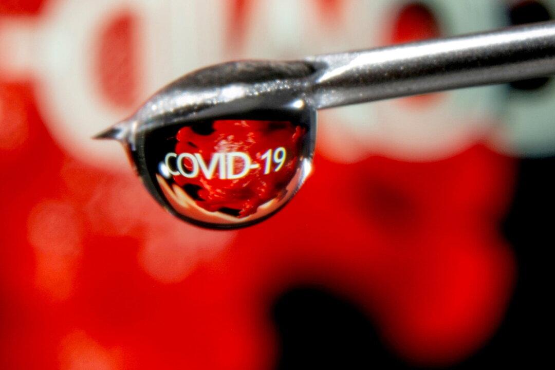 Study Data Suggests Vaccination Increases Risk of COVID-19 Symptoms, But Infection Without Vaccination Gives Immunity