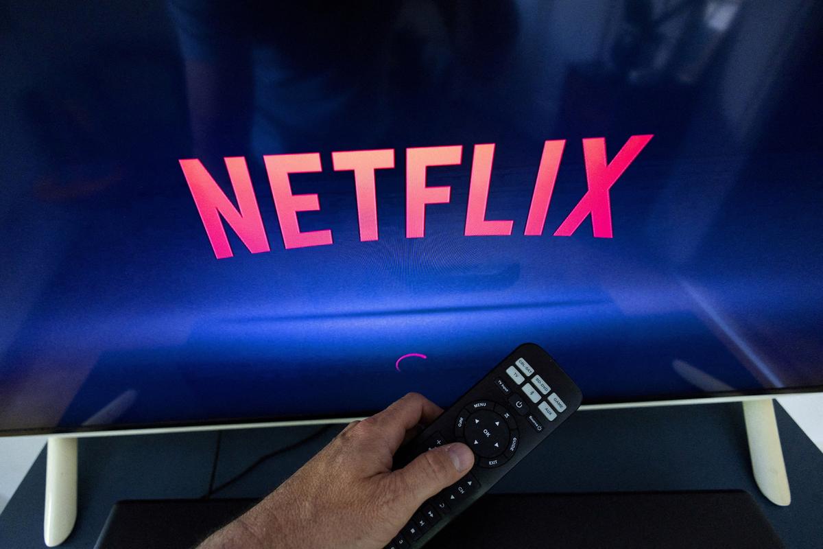 Netflix Continues Subscriber Losses but Beats Expectations