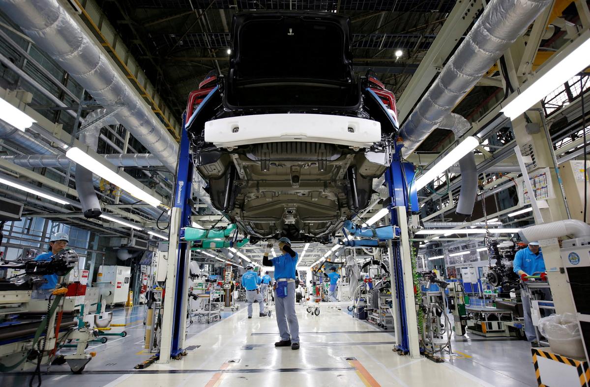 As Yen Tumbles, Japan’s Automakers Take Cost Burden Off Their Suppliers