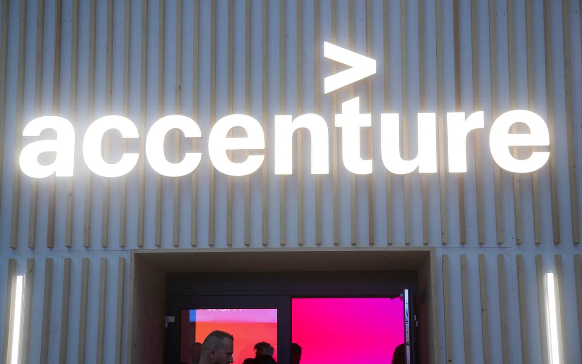 Feds Paid Consulting Firm Accenture $208 Million to Manage COVID Program